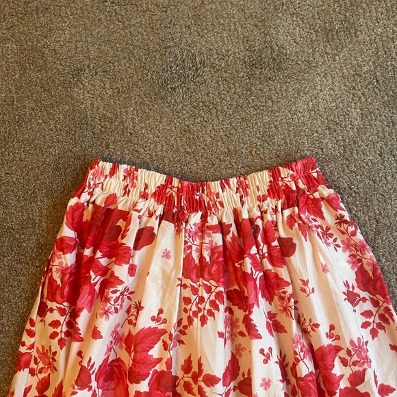 Floral Red and White Skirt Elastic Waistband Back Pockets Size S/M Made in Italy - Picture 5 of 8